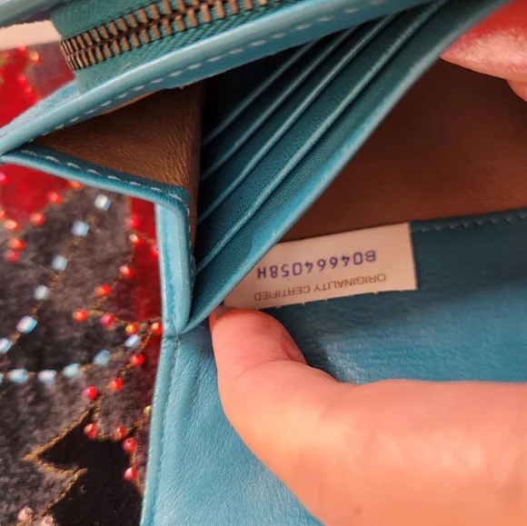 EUC Bottega Wallet - Picture 11 of 14